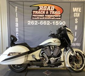 2016 Victory Motorcycles Magnum Suede Pearl White with Black & Silver