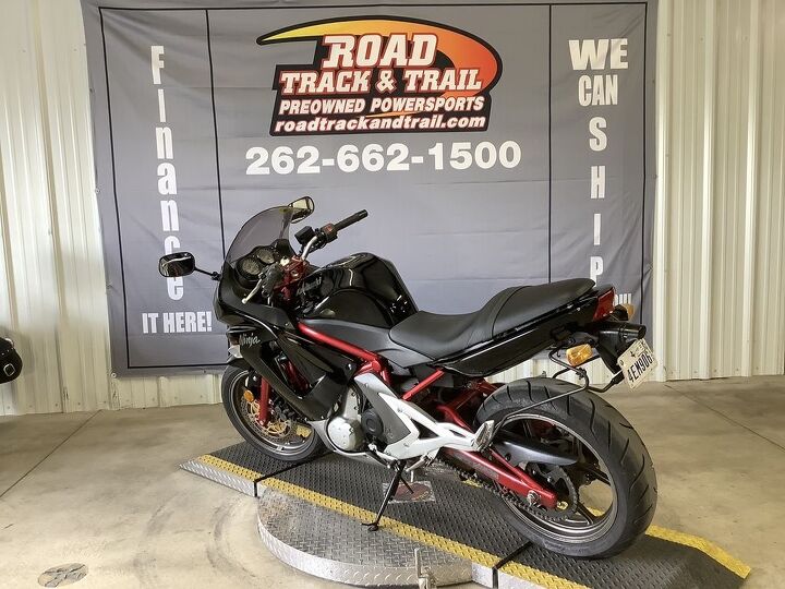 only 8292 miles fuel injected and newer tires nice budget sport bike we