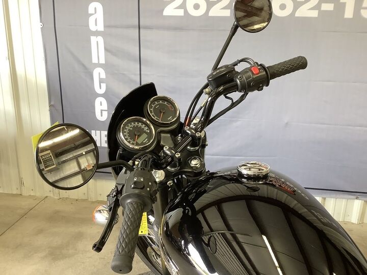 fuel injected vortex clicker levers headlight fairing triumph saddlebags fuel