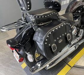 1 owner windshield lightbar engine guard saddlebags mustang seat both