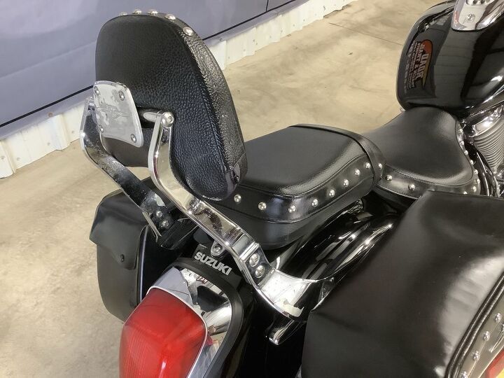 1 owner crashbar windshield backrest saddlebags air horn usb ports fuel