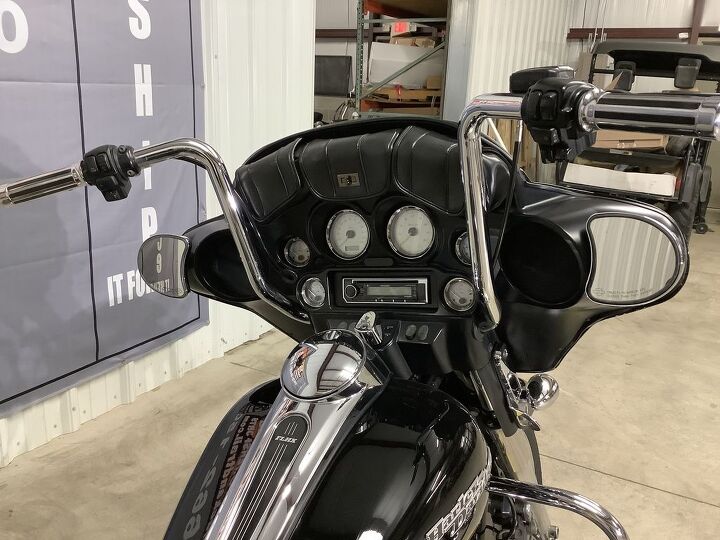 only 20 659 miles upgraded big handlebars led headlight rear air ride