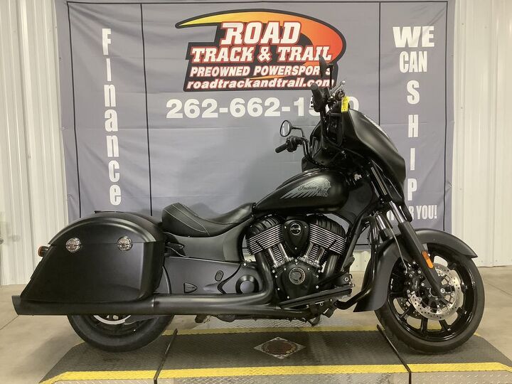 only 2987 miles 1 owner upgraded indian exhaust upgraded handlebars led