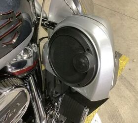 1 owner 117 screamin eagle motor boom audio bag lid and lower fairing speakers