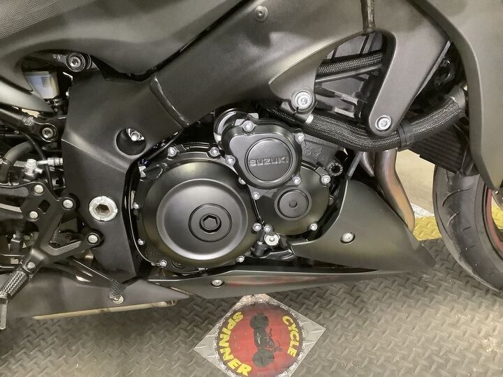 only 3500 miles abs traction control onboard computer yoshimura fender