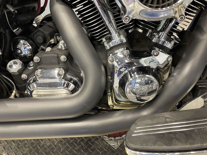 vance and hines 2 into 1 exhaust highflow intake highflow pegs audio cruise