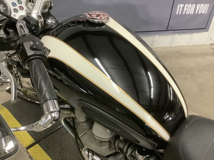 only 7251 miles aftermarket mufflers tour master saddle bags cool retro