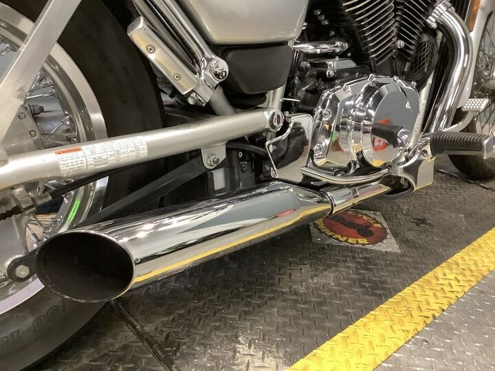 hard tail comes with the original rear shocks baffles removed custom mirrors