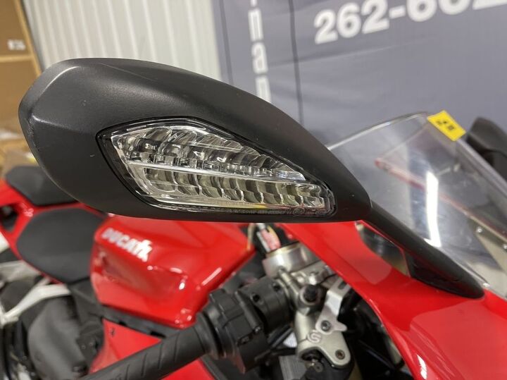 ride modes control race sport and wet abs led headlight and taillight
