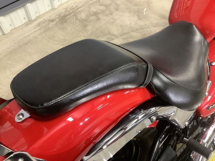 windshield backrest rack fuel injected and new front tire clean blacked out