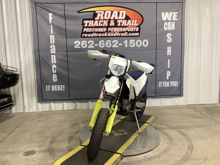 only 288 miles 1 owner trail tech gauge 11 8 hours excel 17 supermoto wheels