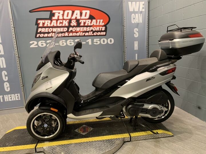 1 owner givi rear rack abs fuel injected clean scooter trike 2016
