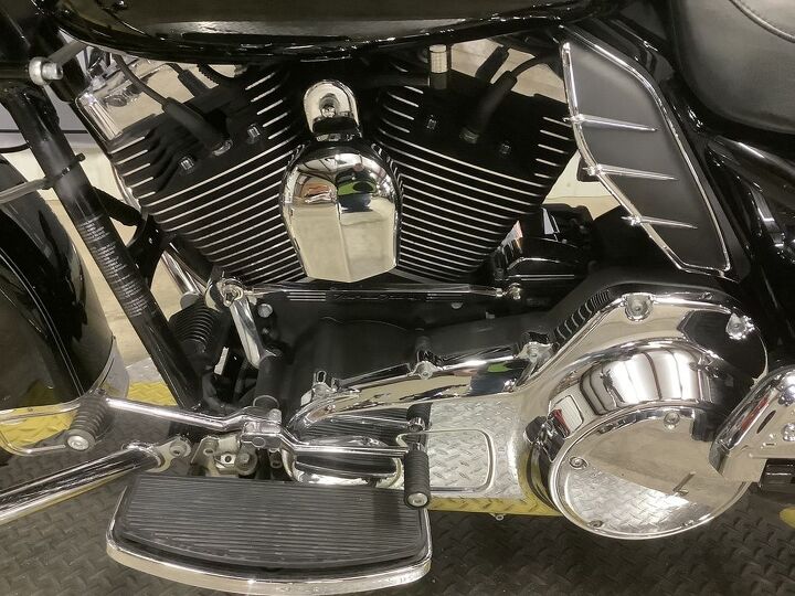 vance and hines exhaust chrome floorboards heated grips led headlight upgraded