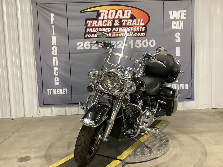 only 6276 miles aftermarket exhaust chrome handlebar controls upgraded