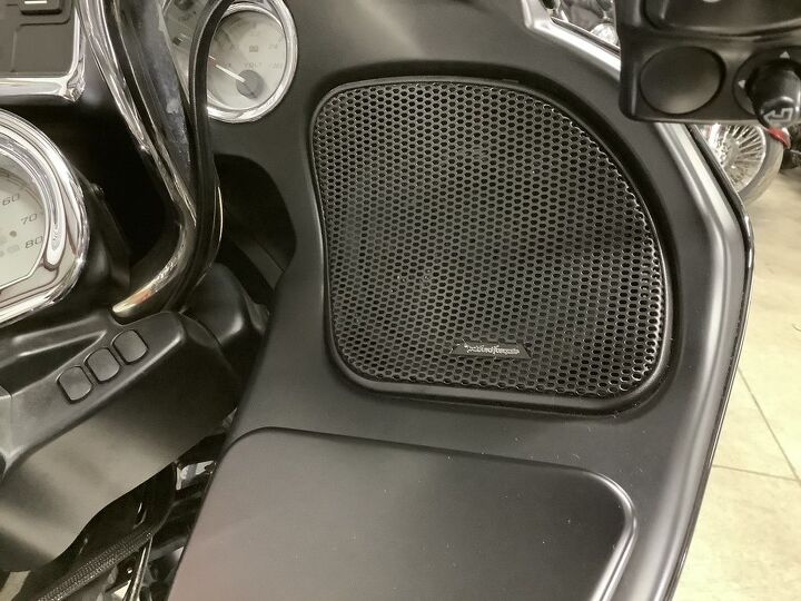low miles 21 fat spoke front wheel rockford fosgate bag lid speakers air ride