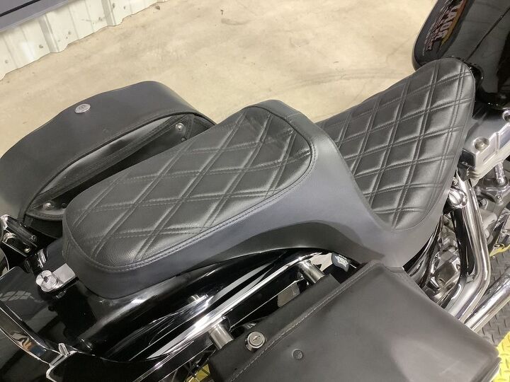 custom paint aftermarket exhaust highflow intake quilted seat hard mounted