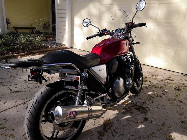 2013 honda cb1100 abs with about 9000 miles in excellent shape with lots of