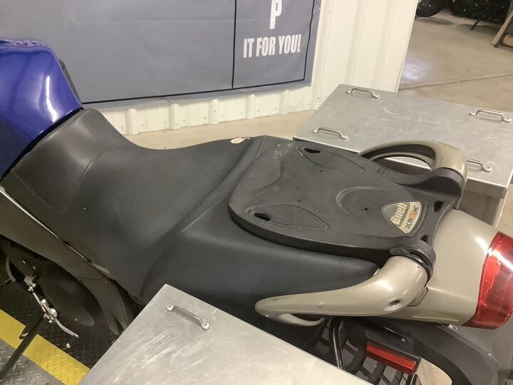 hardcase side bags backrest handguards headlight guard fuel injected heated