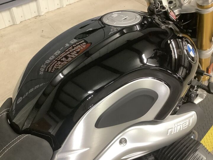 only 1035 miles 1 owner akrapovic exhaust hepco and becker hard mounted saddle