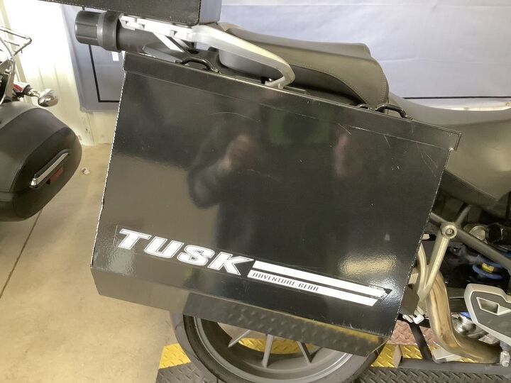 1 owner delkevic exhaust tusk panniers and top box dry spec storage givi crash