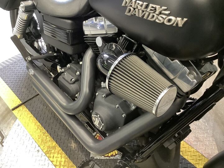 only 8748 miles vance and hines exhaust screamin eagle intake upgraded