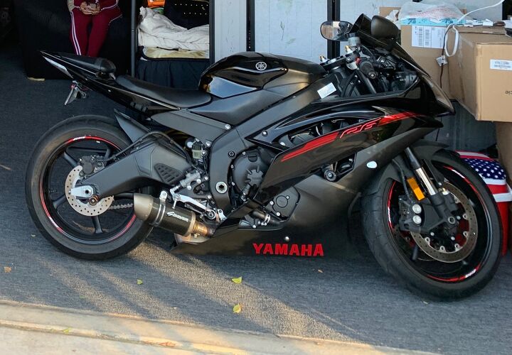 yamaha yzf r6 lowered with light pack trim red