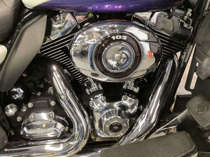 only 17133 miles hd limited colors vance and hines true dual exhaust with