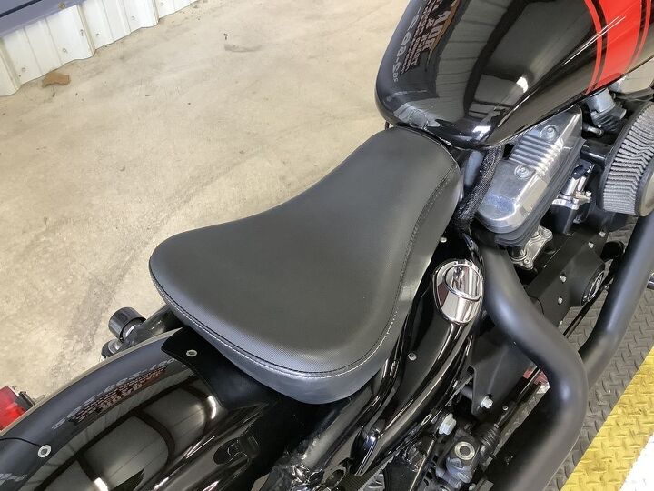 low miles vance and hines exhaust highflow intake bobber rear fender big