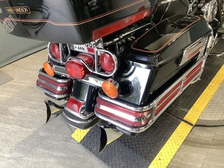 aftermarket fishtail exhaust highflow rack chrome floorboards highway pegs