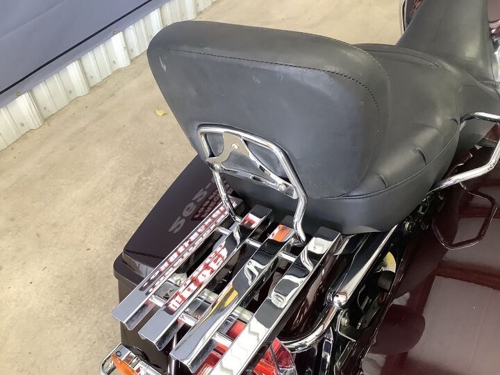 fuel injected rack backrest heated grips chrome windshield trim passenger