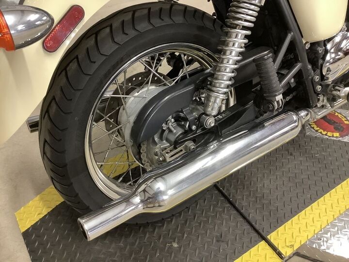 1 owner fuel injected front fender delete cool retro style we can ship