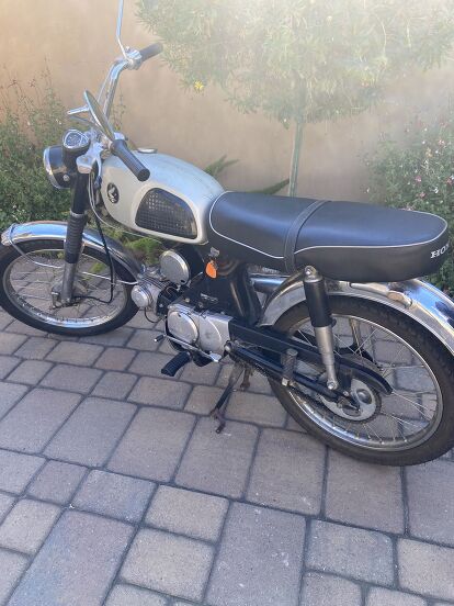 1968 CL 90 Honda Motorcycle / Scrambler Vintage
