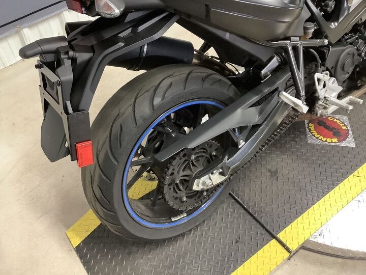 gpr exhaust abs heated grips onboard computer fuel injected new rear tire