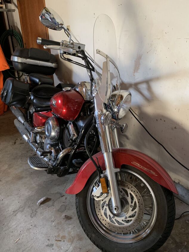 red 2007 vstar cruiser outfitted to hit the road