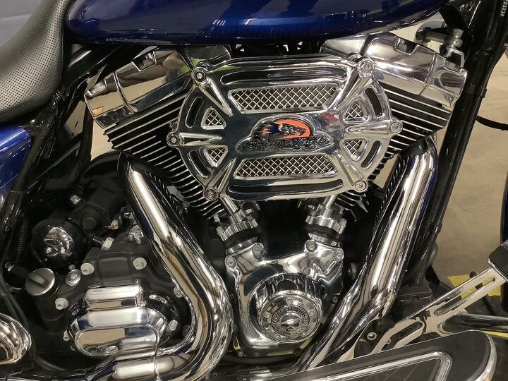 21 fat spoke front wheel vance and hines exhaust screamin eagle intake chrome