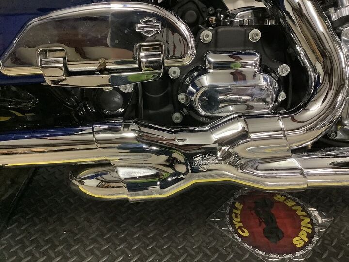 21 fat spoke front wheel vance and hines exhaust screamin eagle intake chrome