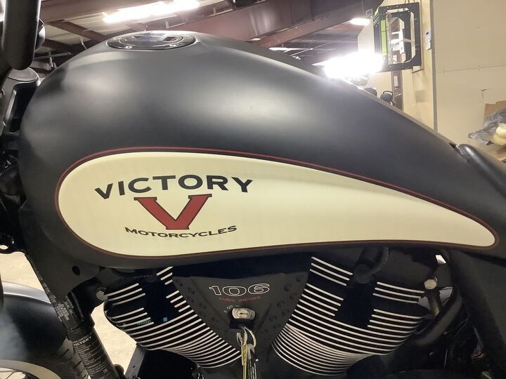 only 711 miles victory performance exhaust 106 v twin 6 speed transmission