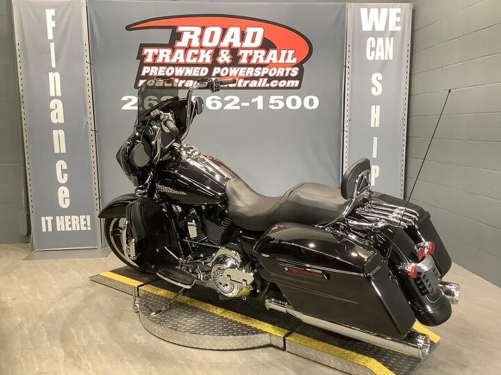 crispy clean bagger vance and hines exhaust upgraded big handlebars braided