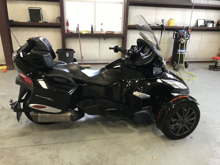 canam rt s motorcycle