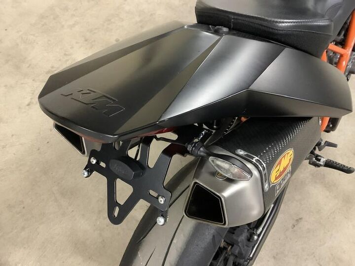 only 5513 miles fmf exhaust corbin seat axle sliders carbon fiber side
