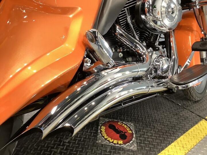 wow factor custom paint stretched bags and rear fender 21 chrome wheel rear
