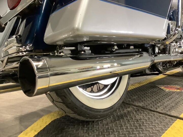 vance and hines exhaust high flow tour pak chrome forks chrome boards chrome