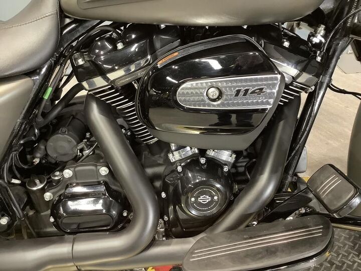 1 owner upgraded screamin eagle heads cylinders and pistons navigation