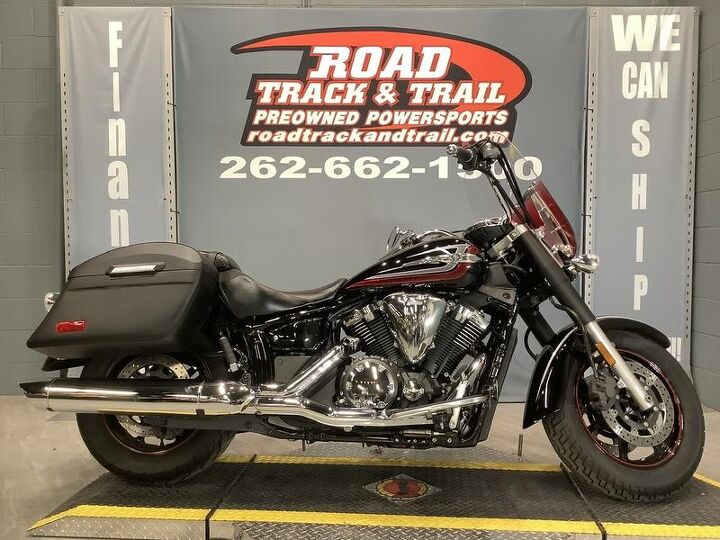 1 owner only 2087 miles viking bags lockable saddlebags windshield fuel