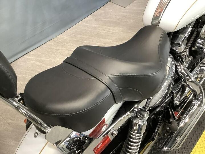 only 8726 miles vance and hines exhaust highflow backrest crashbar tour seat