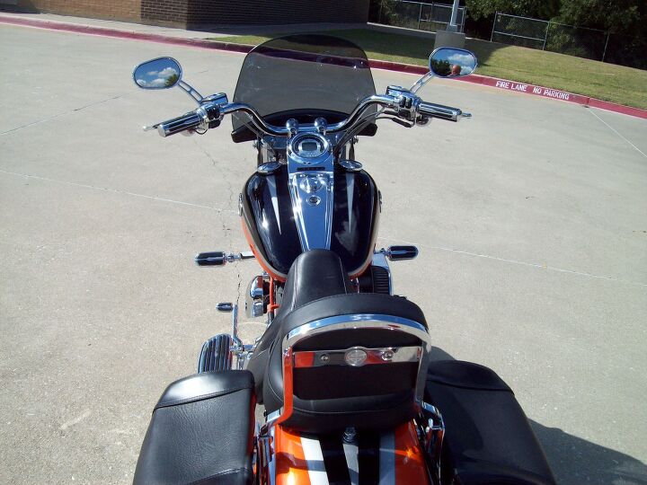 2010 harley cvo softail convertible with only 3 200 miles