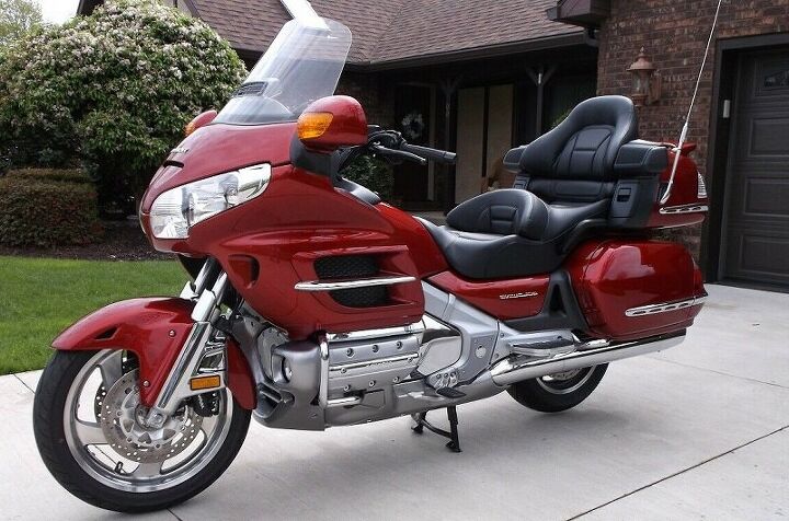 2008 honda gold wing 1800 fully loaded with all factory options