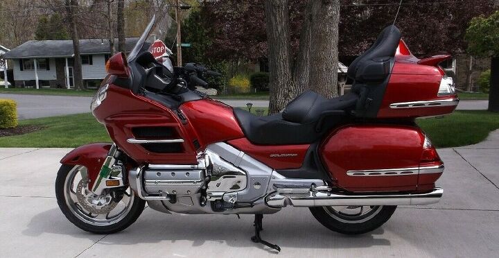 2008 honda gold wing 1800 fully loaded with all factory options