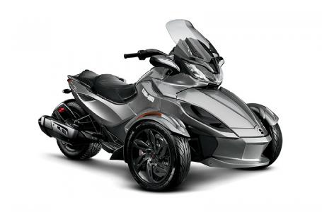 give sport touring an even sportier look with the spyder st s from the custom