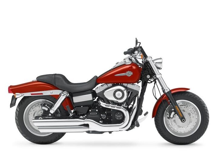 2013 harley davidson this over sized beast of a ride tears up the road with